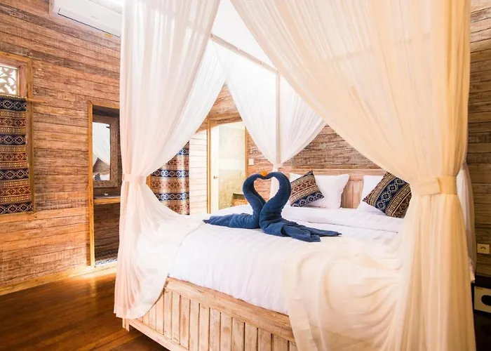 Paradise Lotus - Private House, Shared Pool - Min To Villa Canggu